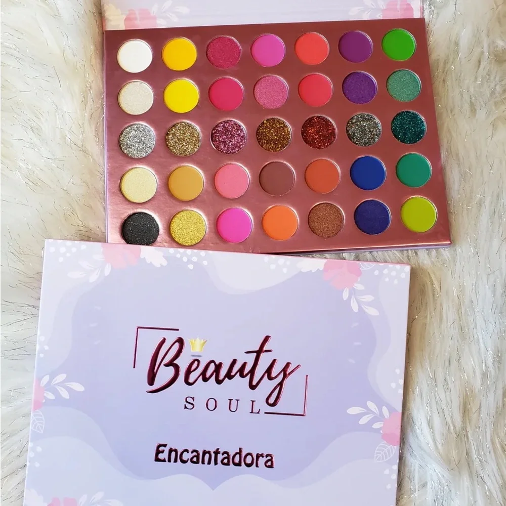 NEW Encantadora from Beauty Soul 35 color EYESHADOW palette